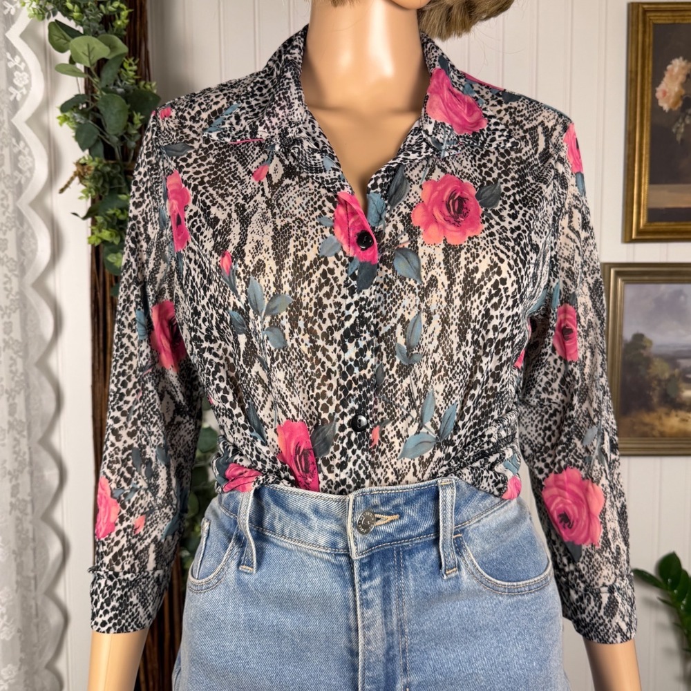 Fashion Bug Button‎ Up Shirt Medium